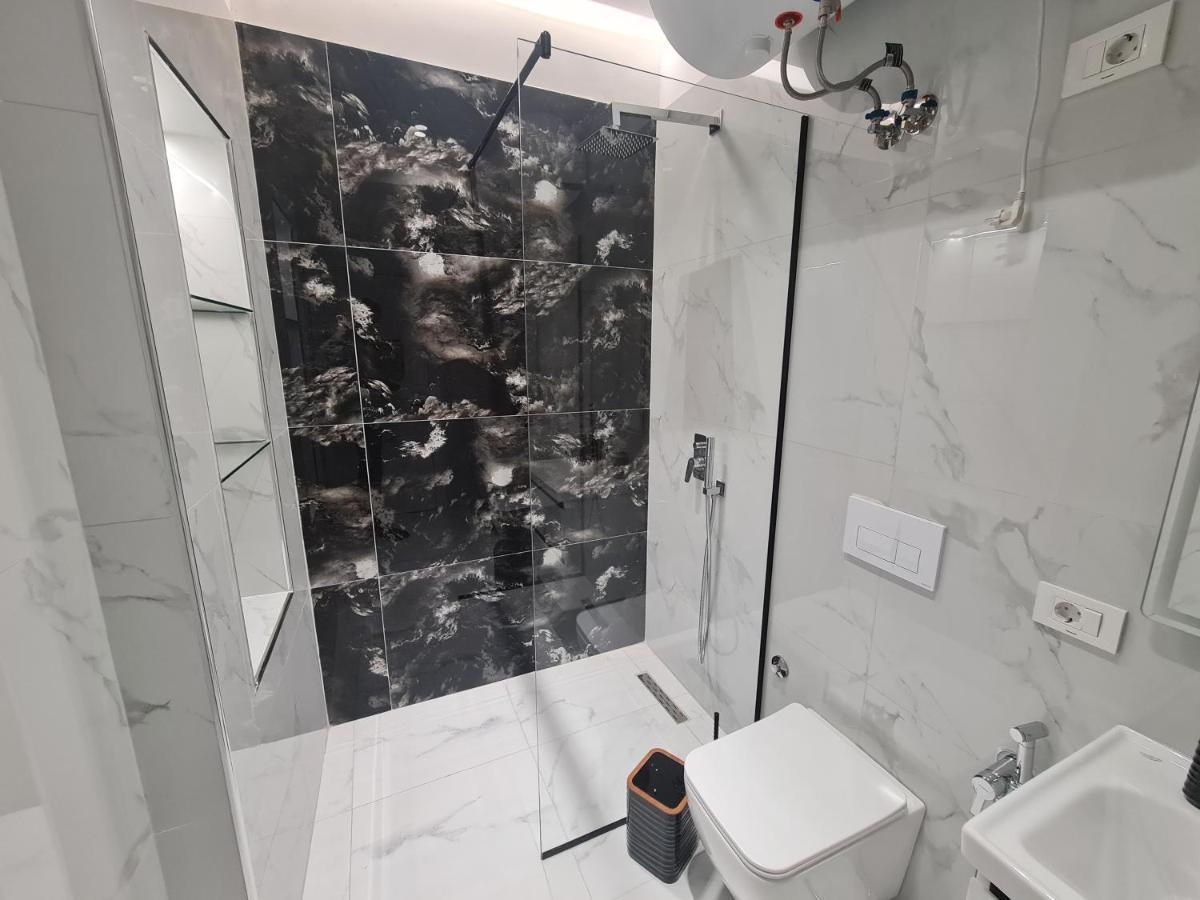 Am Luxury Apartment Tirana Extérieur photo