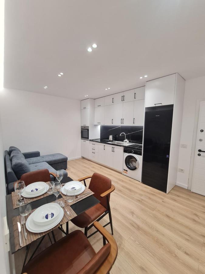Am Luxury Apartment Tirana Extérieur photo
