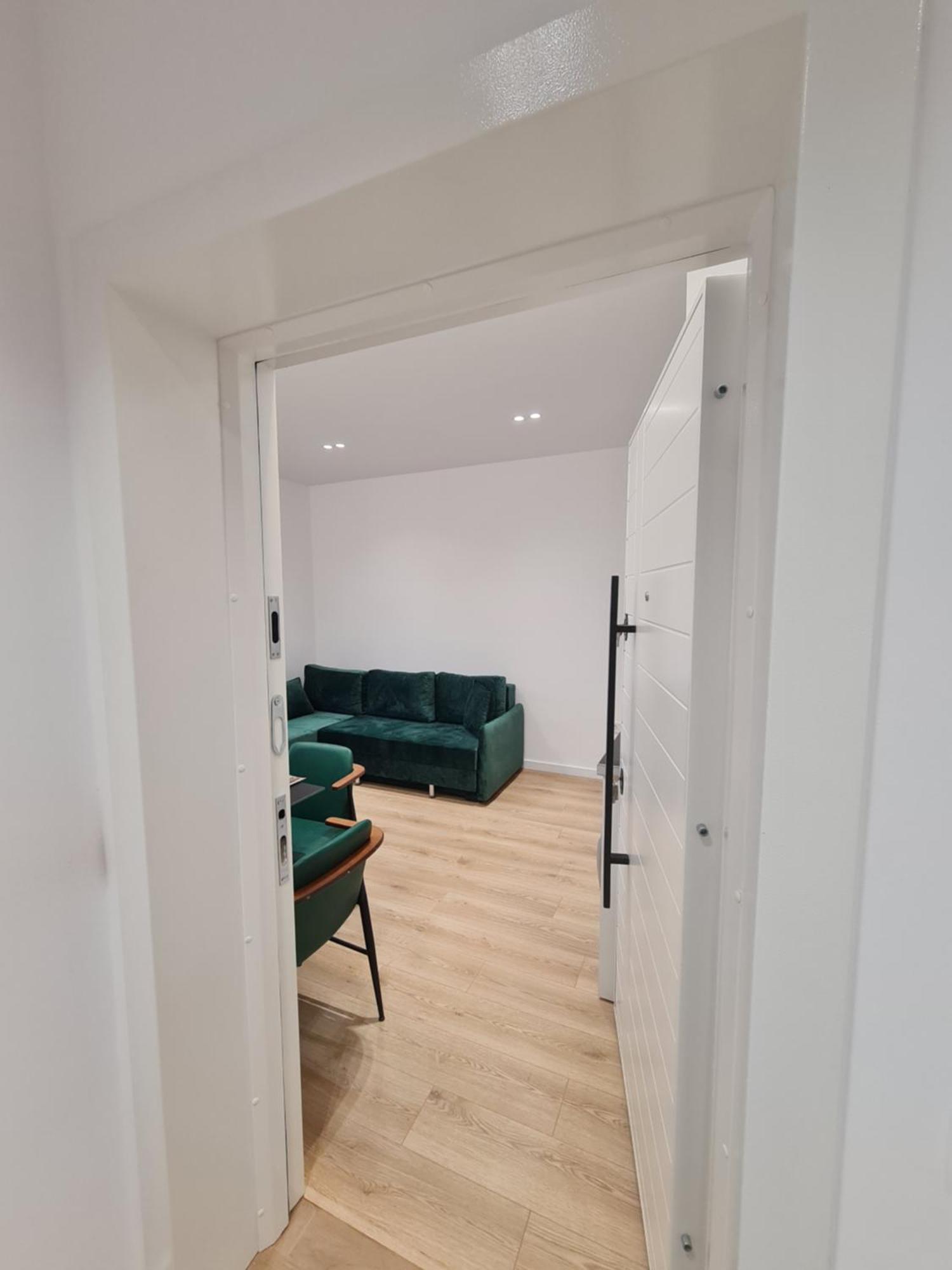 Am Luxury Apartment Tirana Extérieur photo