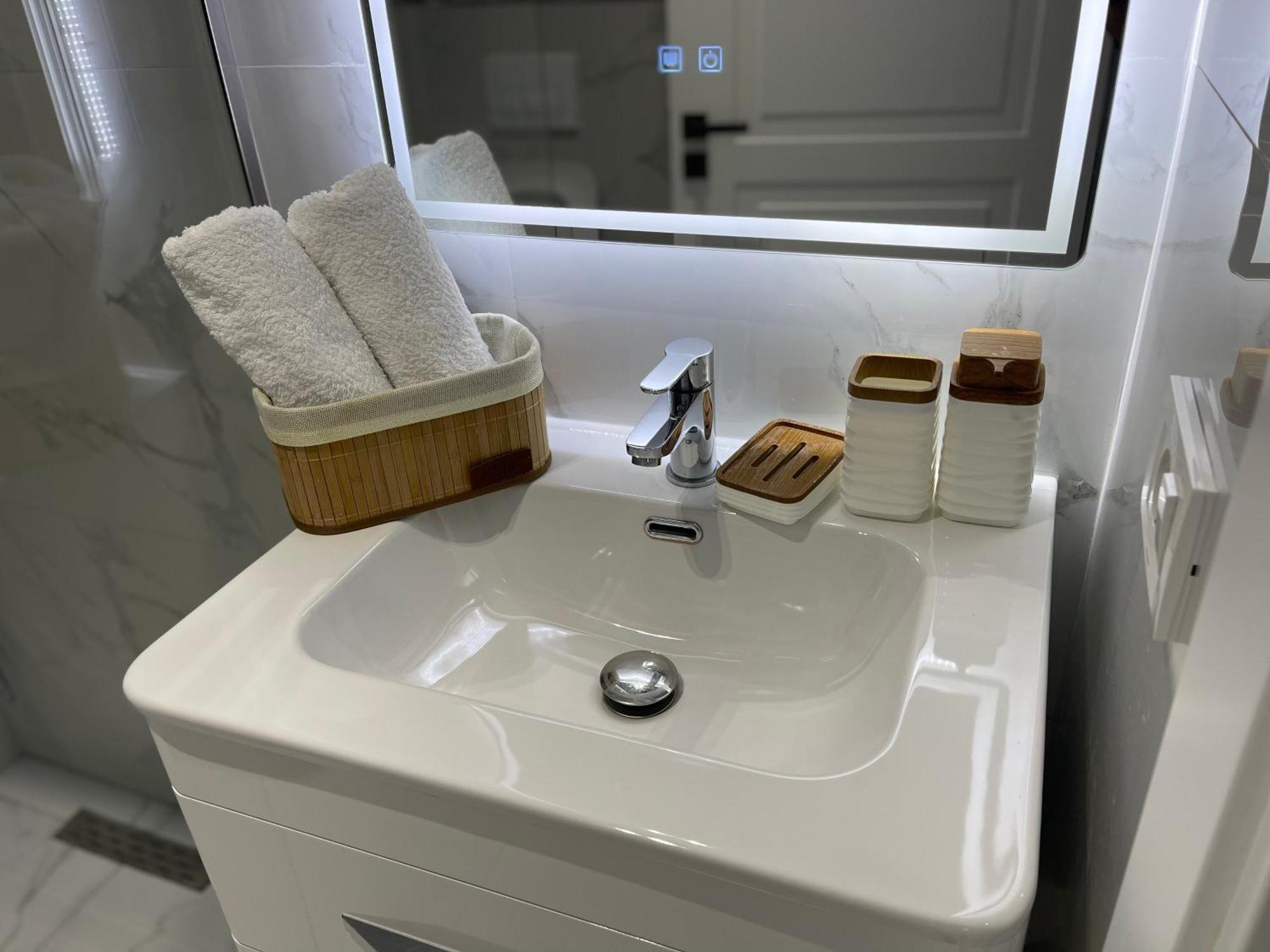 Am Luxury Apartment Tirana Extérieur photo