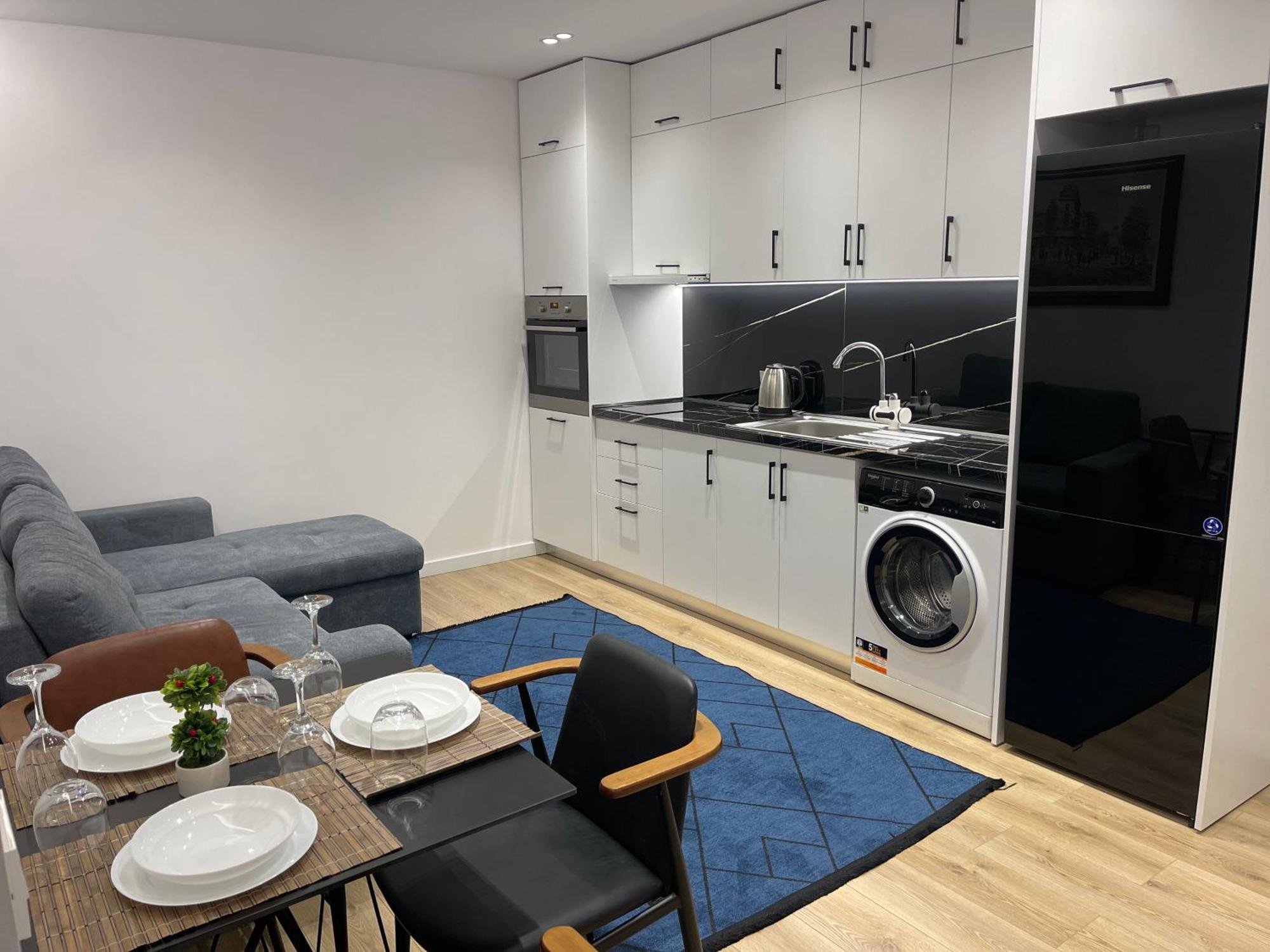 Am Luxury Apartment Tirana Extérieur photo